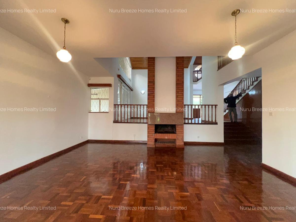 4 Bed House with En Suite in Runda - 2