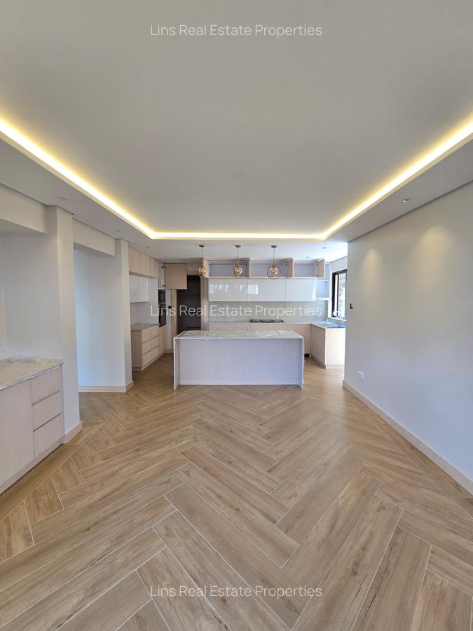 6 Bed Townhouse with En Suite in Lavington - 4