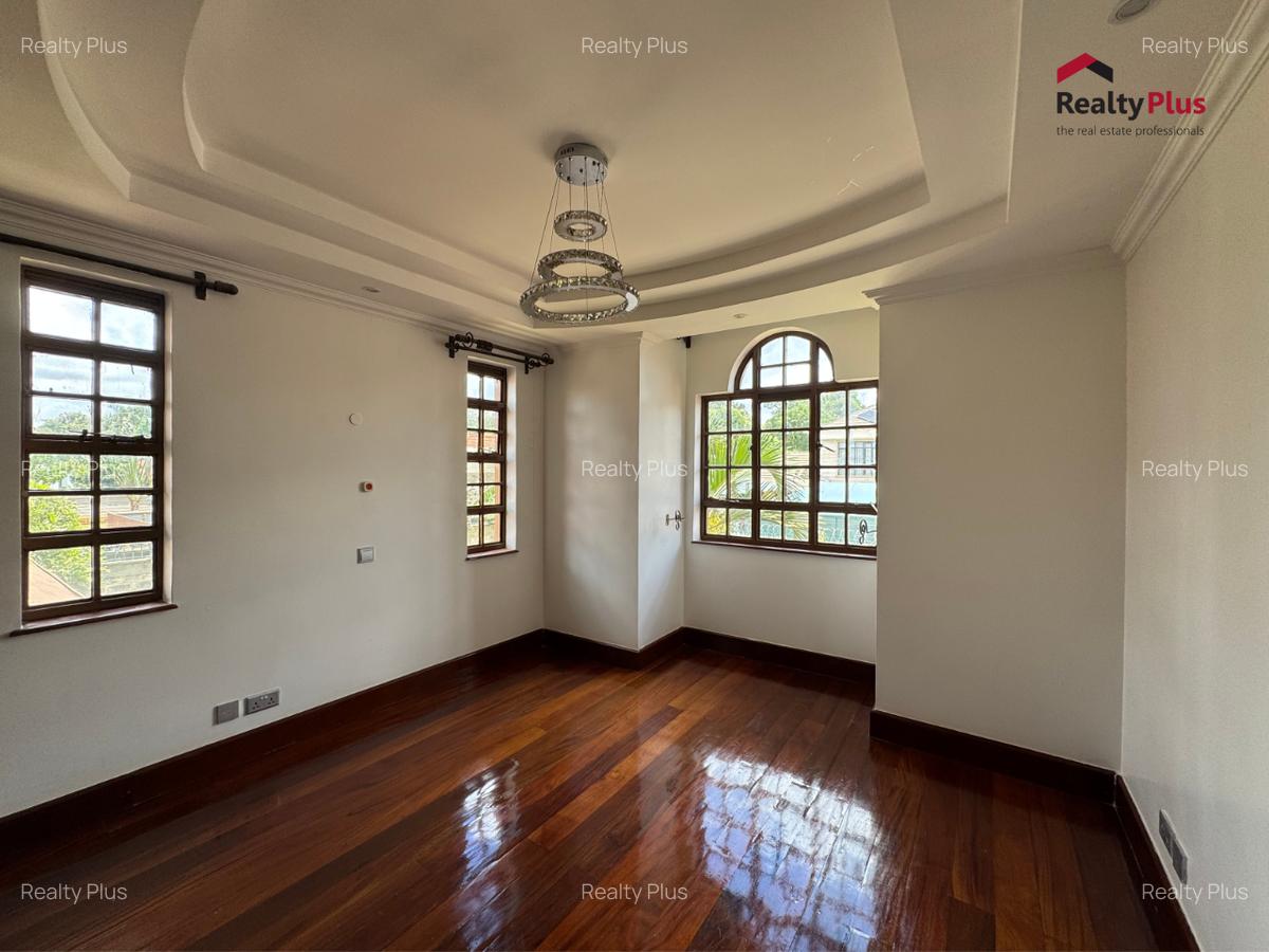 5 Bed Townhouse with En Suite in Runda - 4