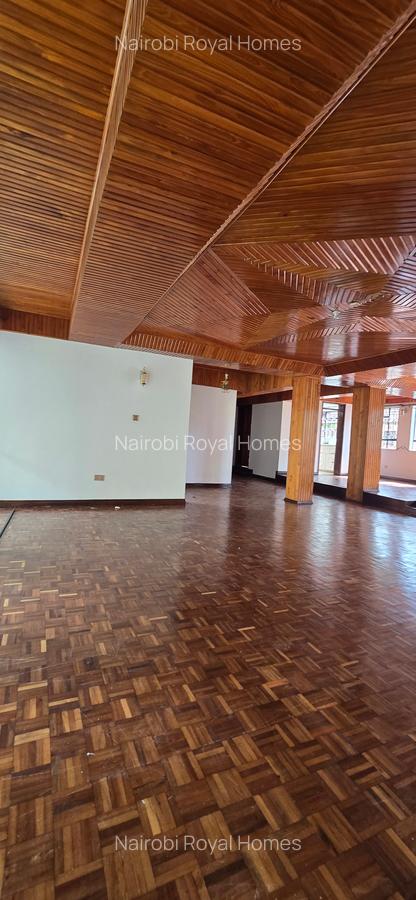 5 Bed House with En Suite at Faith Avenue - 16