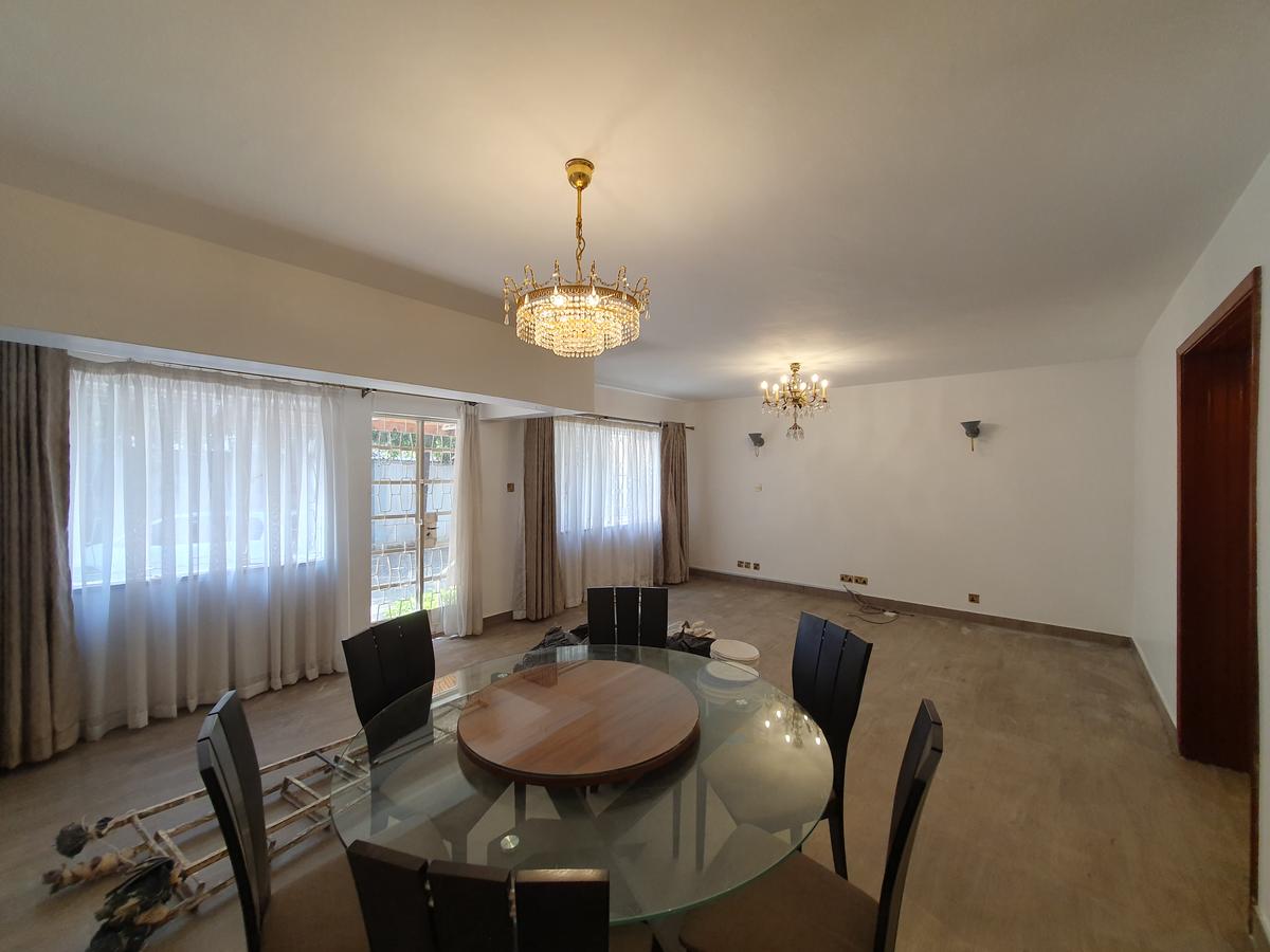 4 Bed House with En Suite in Parklands - 3