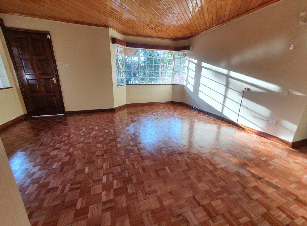 4 Bed House with En Suite in Runda - 6