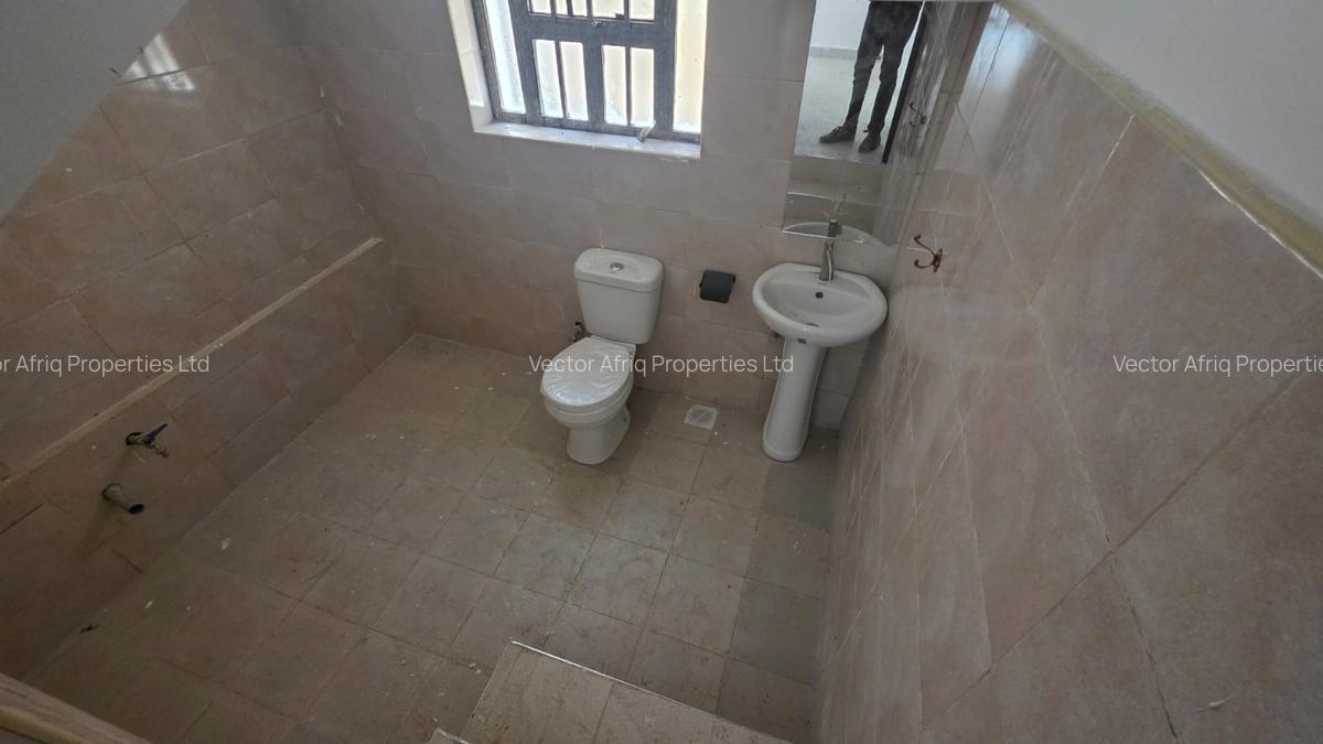 4 Bed Townhouse with En Suite in Ongata Rongai - 11