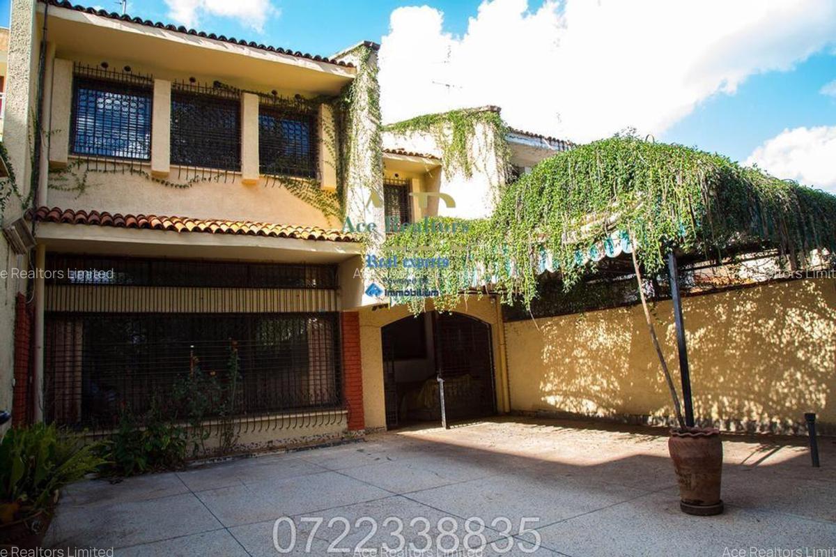 5 Bed Townhouse with En Suite at Rhapta Road - 2
