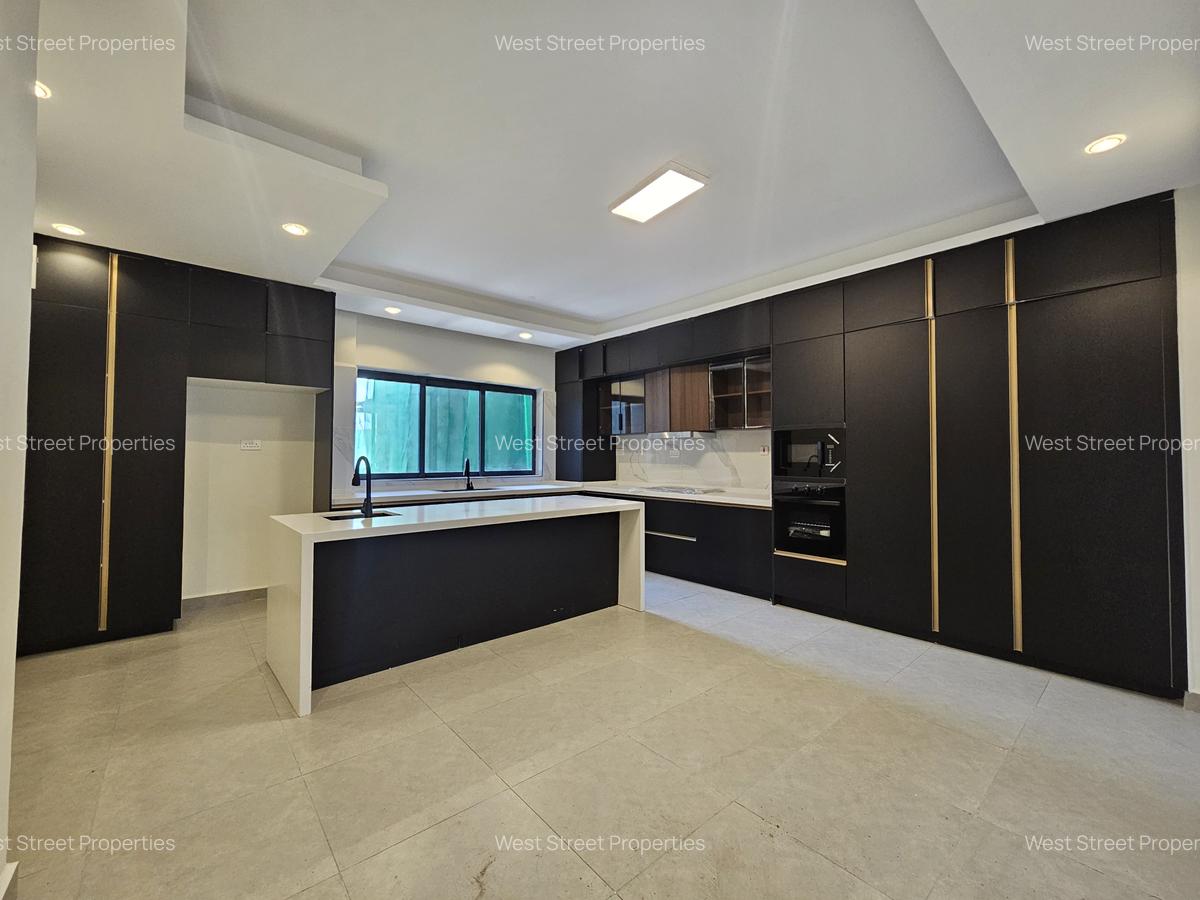 4 Bed Apartment with En Suite at Westlands - 2