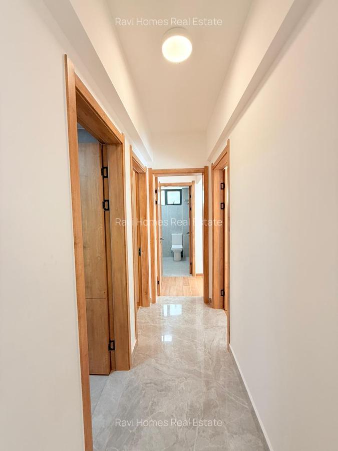 3 Bed Apartment with En Suite in Lavington - 4