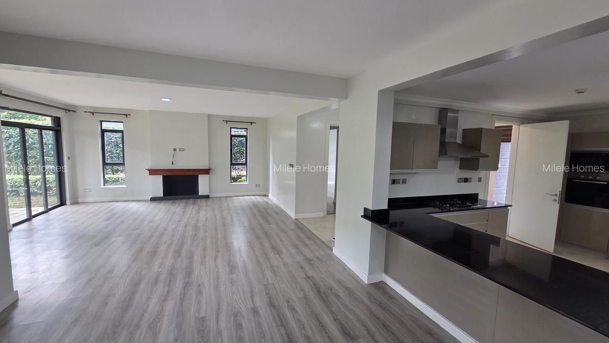 5 Bed Townhouse with En Suite at Paradise - 3