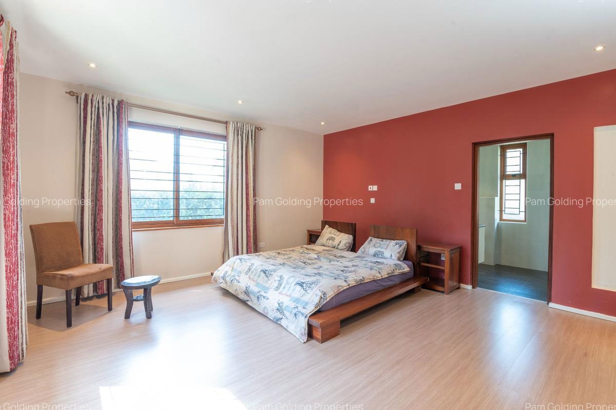 5 Bed House with En Suite in Karen - 9