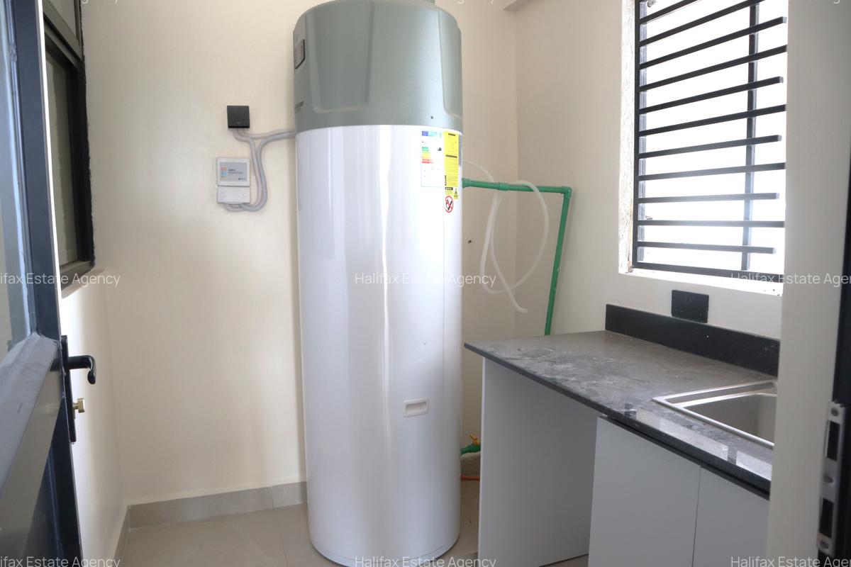 Serviced 3 Bed Apartment with En Suite in Westlands Area - 6