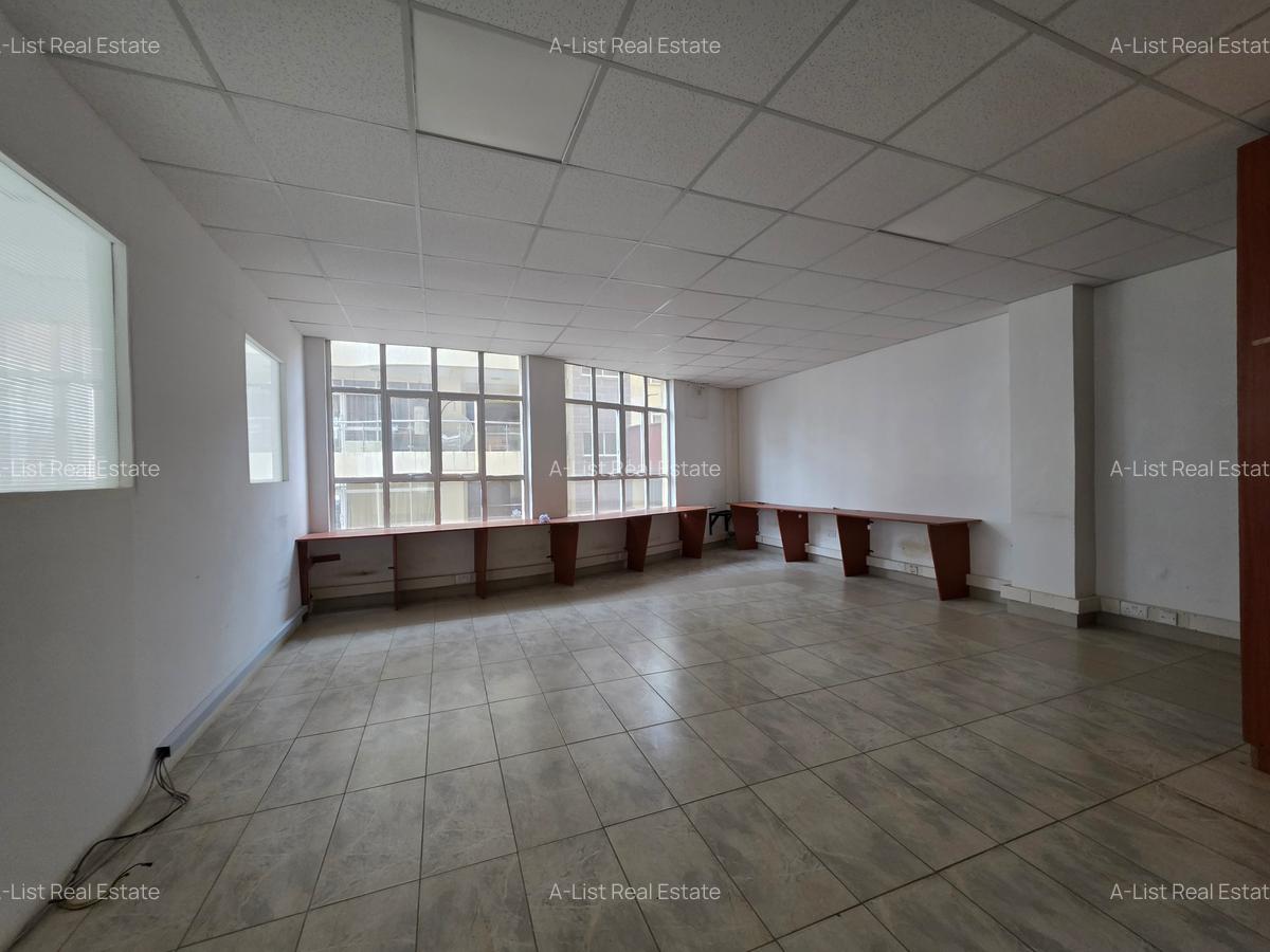 1,205 ft² Office with Service Charge Included at 3Rd Avenue Parklands - 14