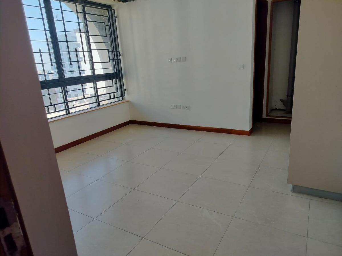 4 Bed Apartment with En Suite in Parklands - 2