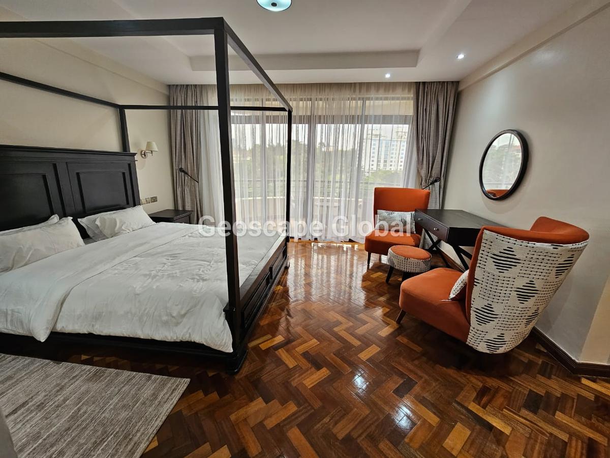 Furnished 3 Bed Apartment with En Suite in Riverside - 17