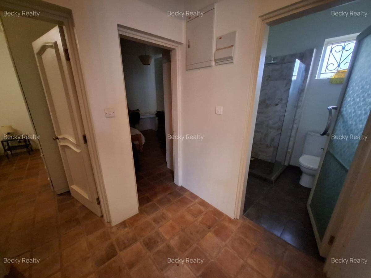 2 Bed House with En Suite in Garden Estate - 4