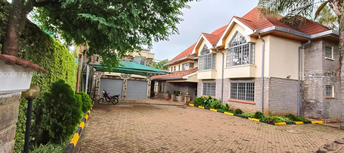 5 Bed House with En Suite at Runda - 19