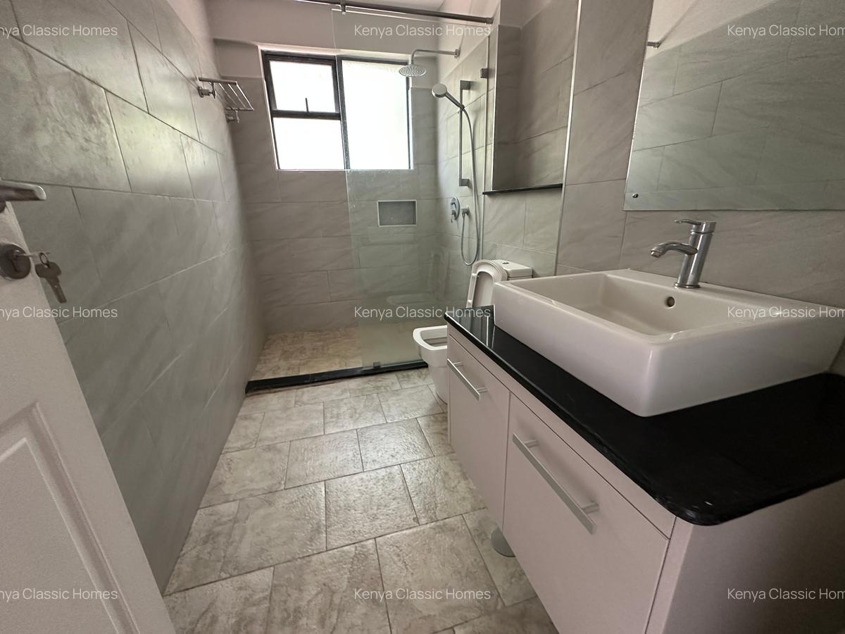 3 Bed Apartment with En Suite at Lavington - 11