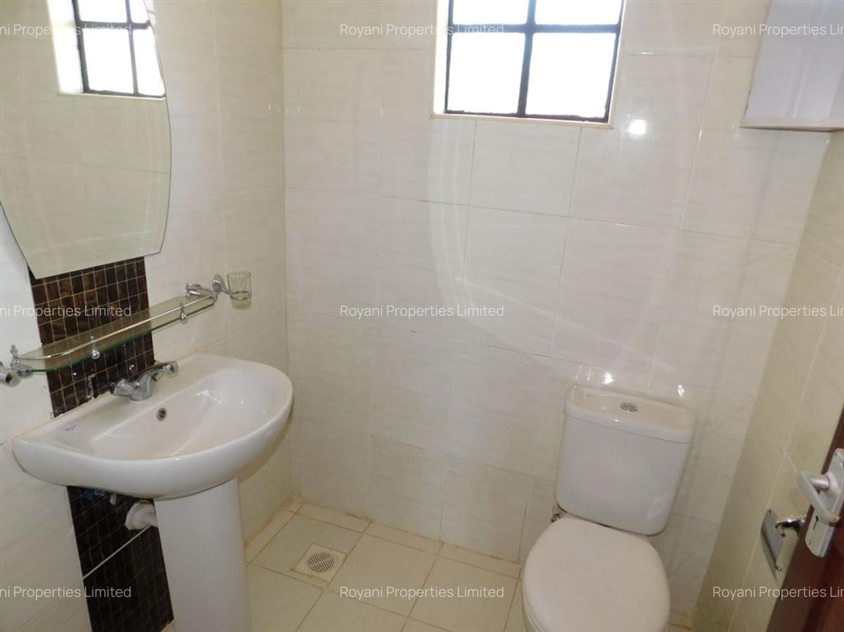 4 Bed House with En Suite at Fourways Junction Estate - 12