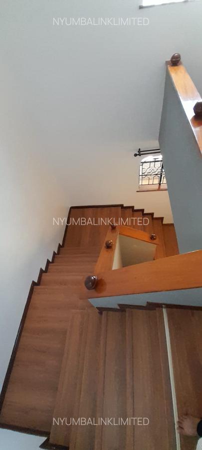 5 Bed Villa with En Suite at New Kitisuru - 8