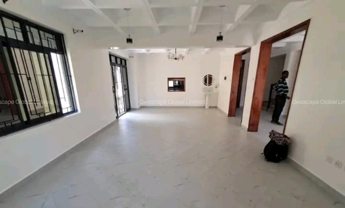 5 Bed Townhouse with En Suite in Syokimau - 3