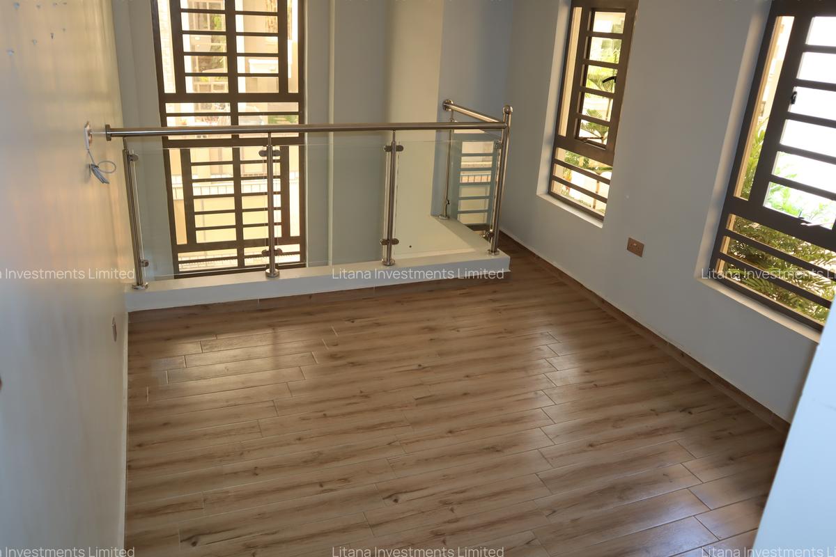 4 Bed House with En Suite at Kamakis - 8