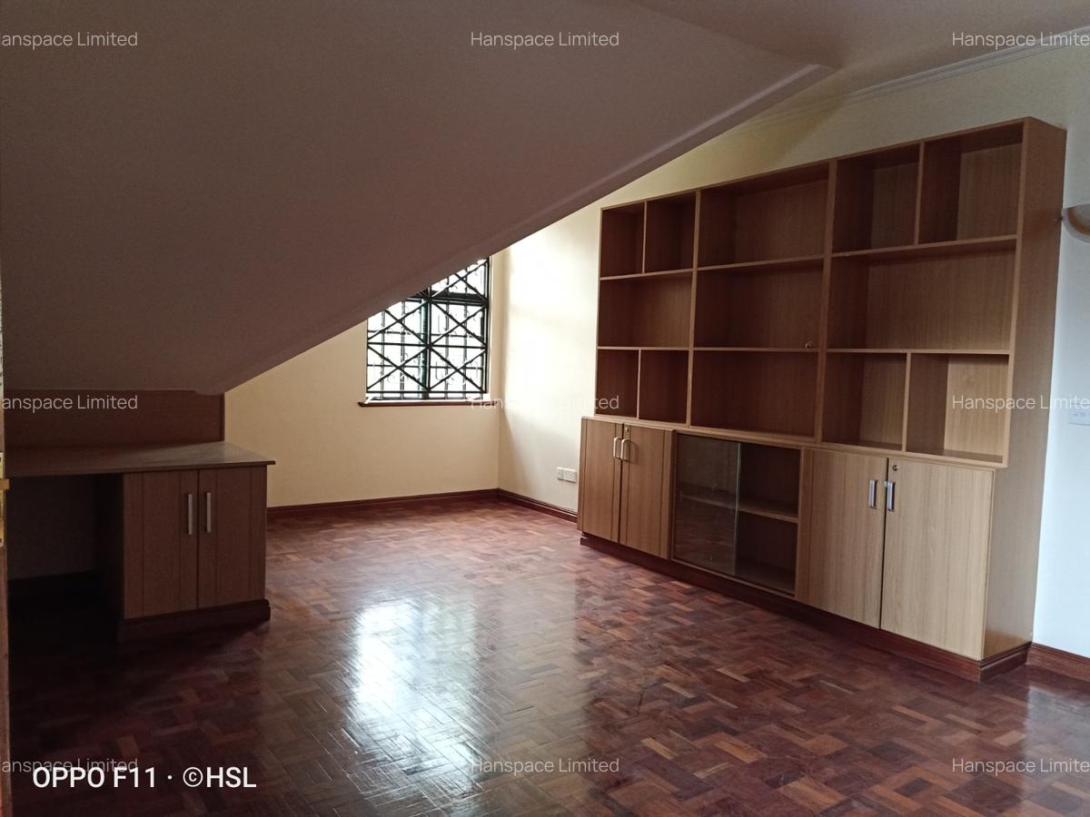 5 Bed Townhouse with Staff Quarters at Kaputei Road - 4