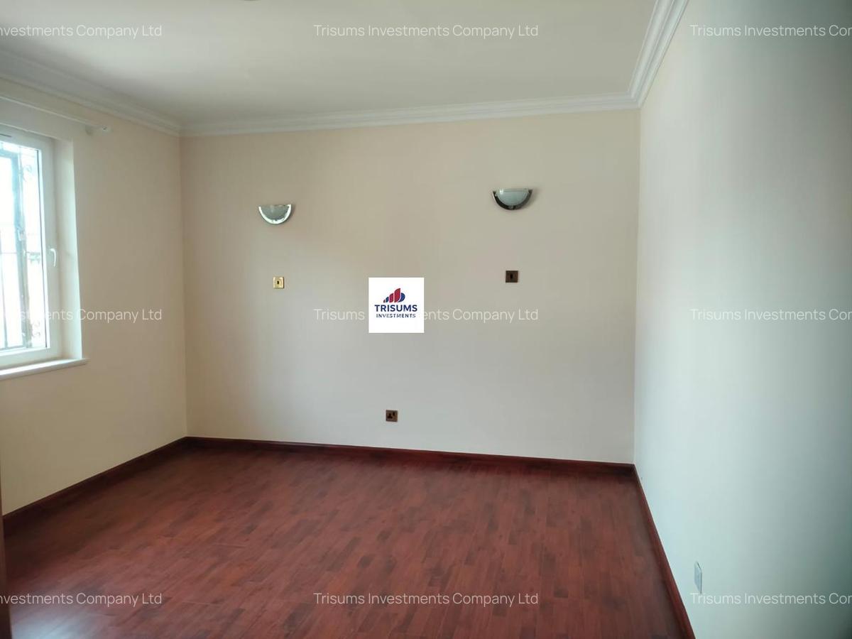4 Bed Townhouse with En Suite in Westlands Area - 6