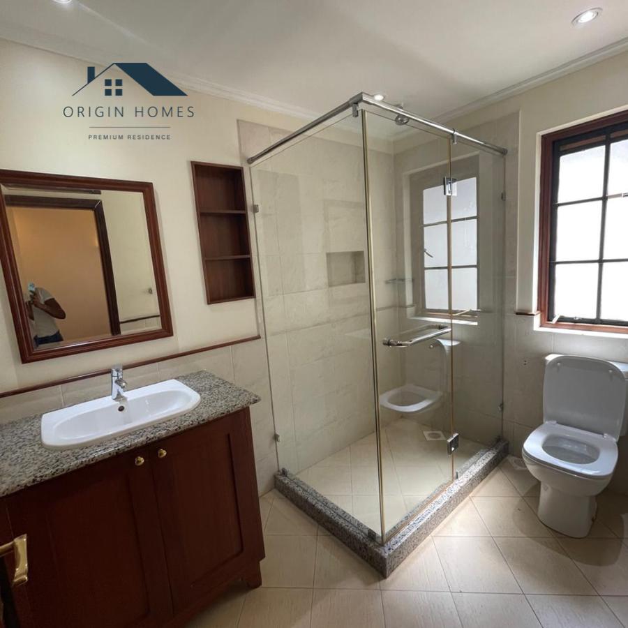 5 Bed Townhouse with En Suite at General Mathenge - 13