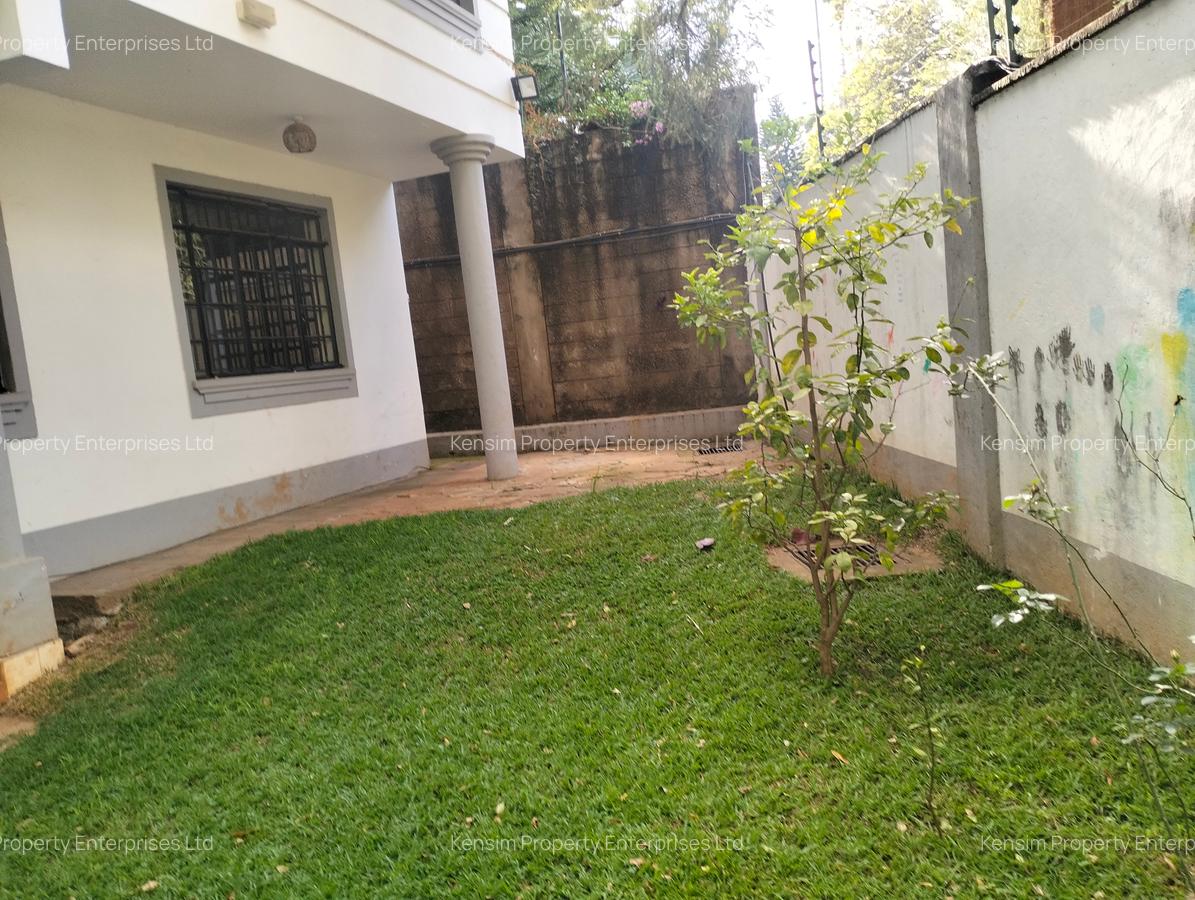 4 Bed Townhouse with En Suite in Lavington - 8