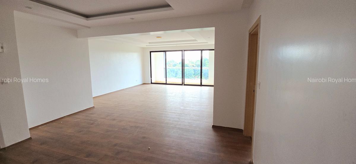 3 Bed Apartment with En Suite at Parklands - 12