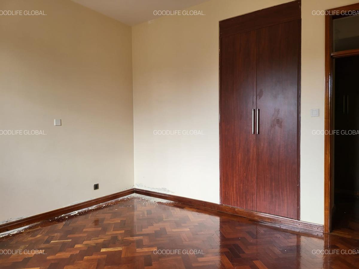 5 Bed House with En Suite at New Kitisuru - 17