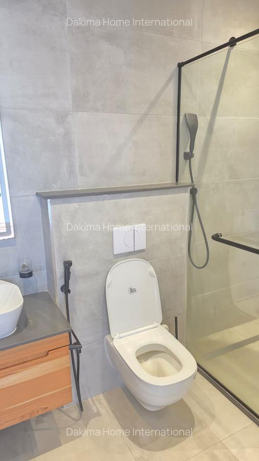 4 Bed Apartment with En Suite in Spring Valley - 6