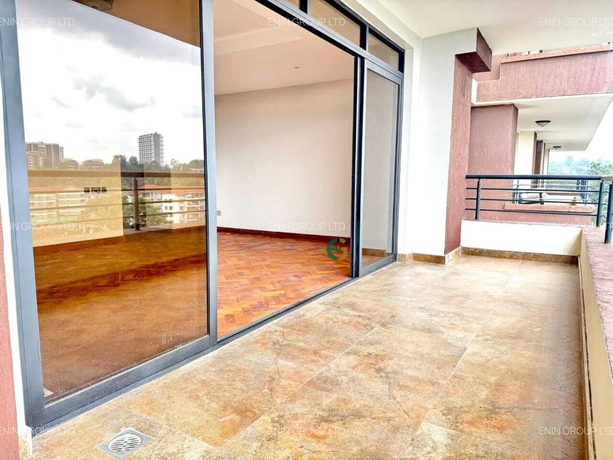 3 Bed Apartment with En Suite at Riverside Drive - 7