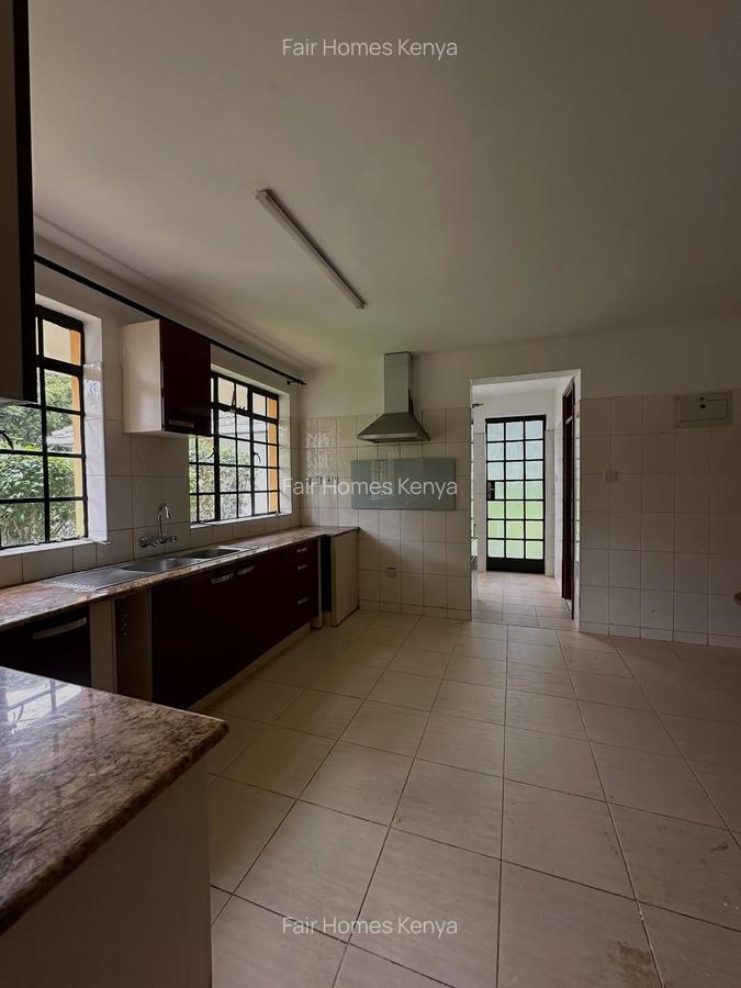 4 Bed Townhouse with En Suite at Lavington Green - 4