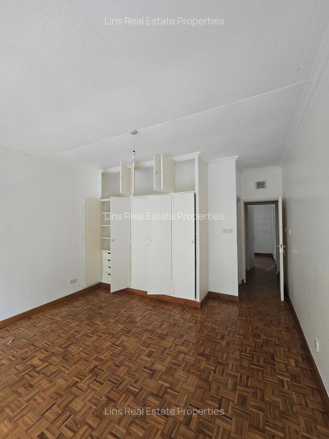 5 Bed House with En Suite in Kitisuru - 14