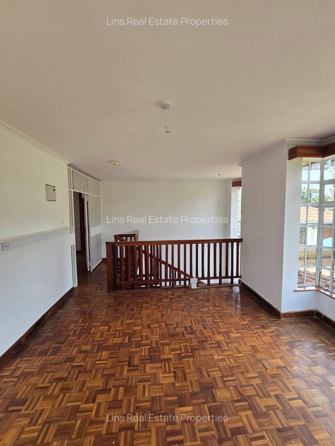 5 Bed Townhouse with En Suite in Rosslyn - 12