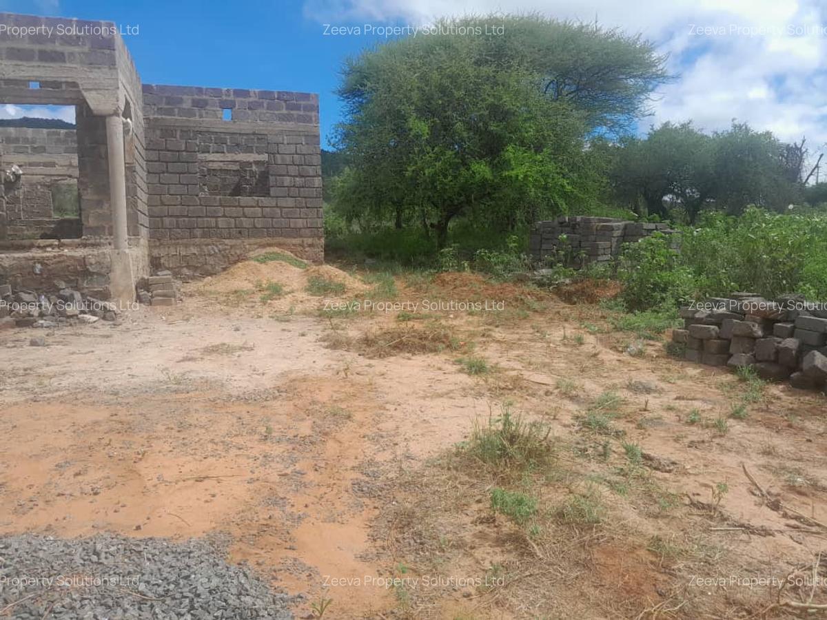 Land in Namanga - 17