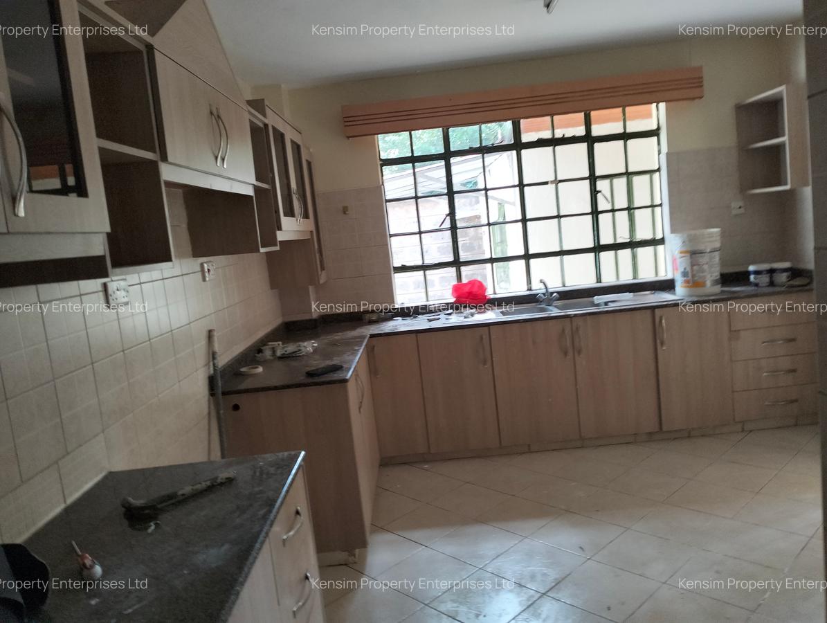 4 Bed Townhouse with En Suite in Lavington - 3