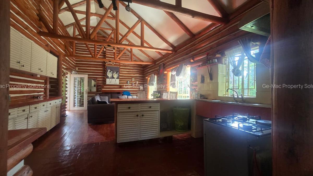 2 Bed House with En Suite in Ridgeways - 5