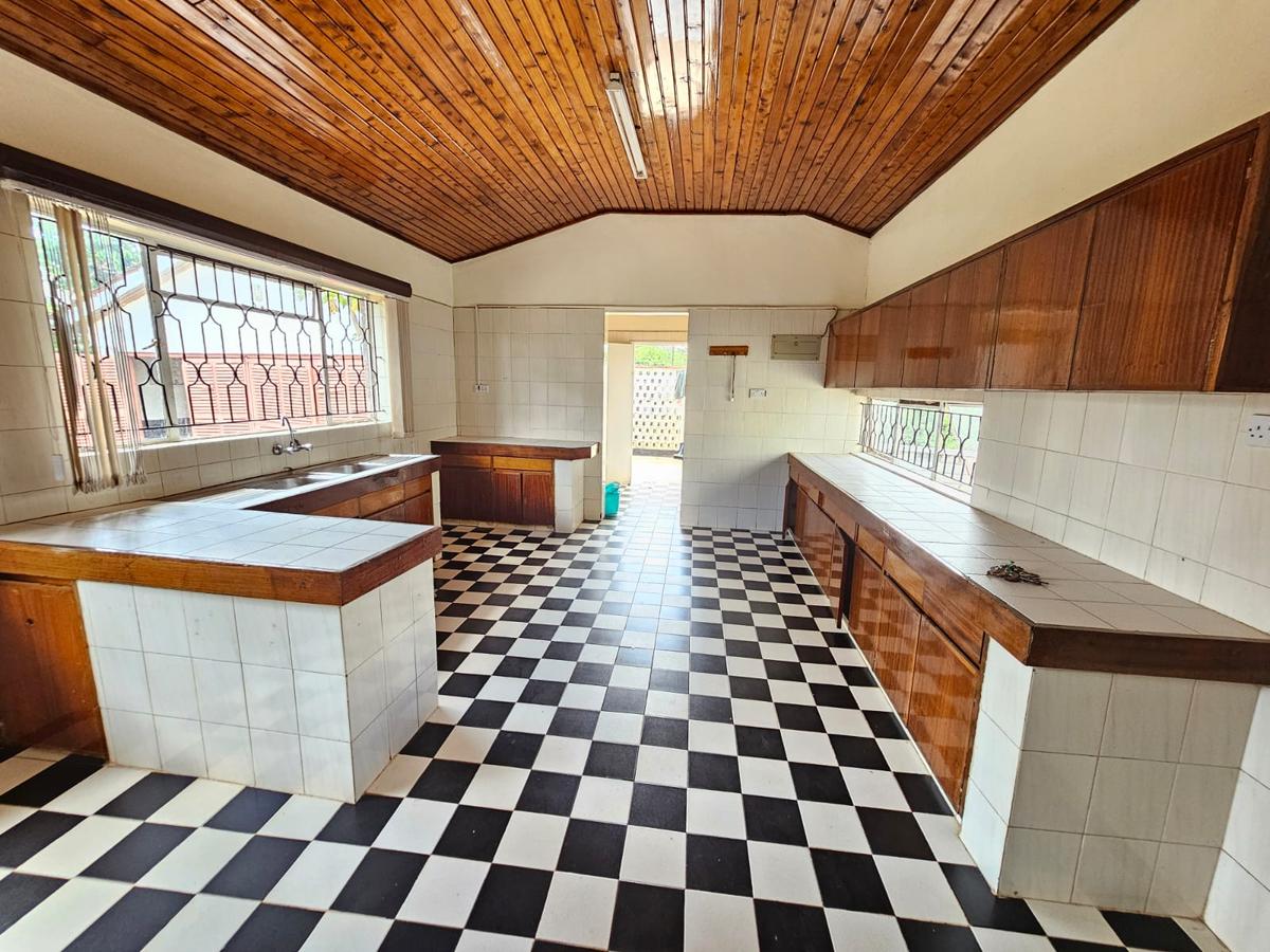 5 Bed House with En Suite in Gigiri - 7