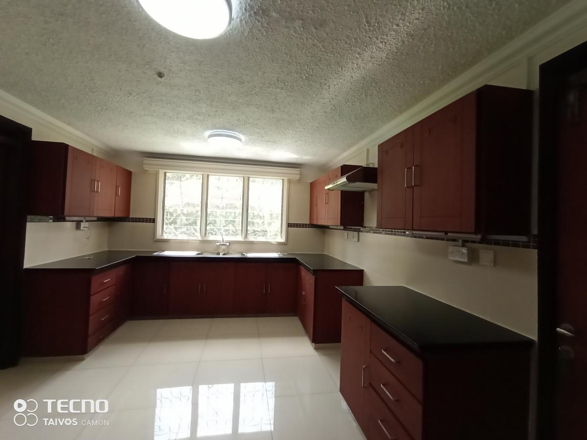 4 Bed Townhouse with En Suite at Muthaiga - 7