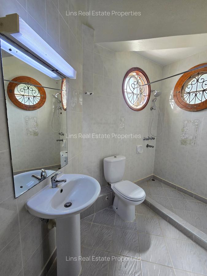 5 Bed House with En Suite in Nyari - 7