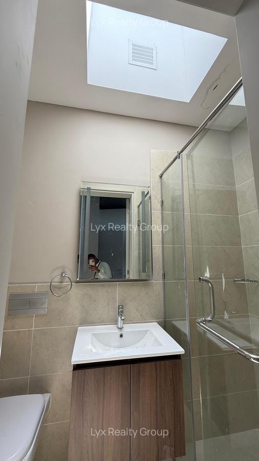 4 Bed Townhouse with En Suite in Runda - 12