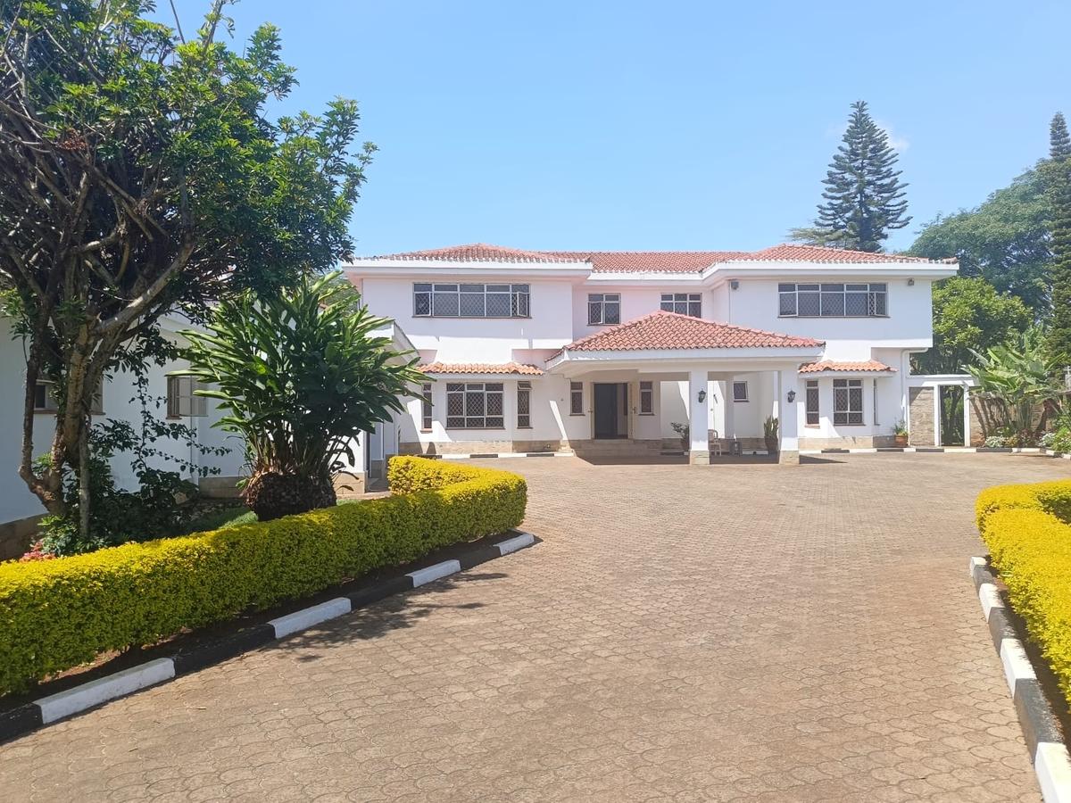 5 Bed House with En Suite at Runda - 1