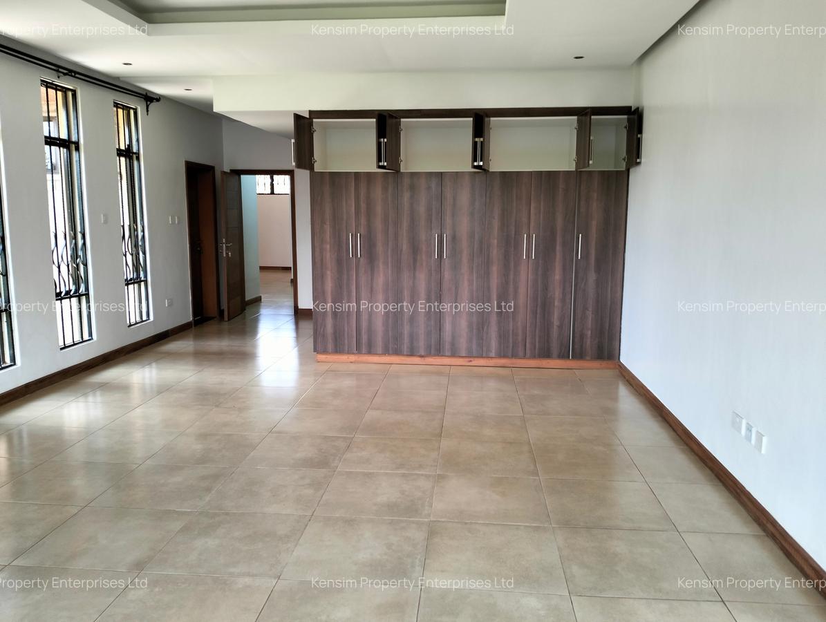 4 Bed Townhouse with En Suite in Runda - 15