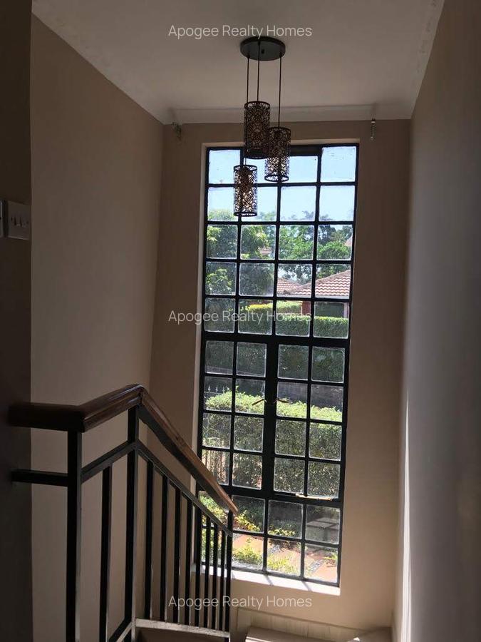 4 Bed House with En Suite at Fourways Junction Estate - 12