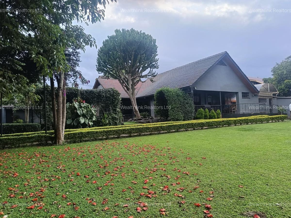 3 Bed House with En Suite at Nyari - 3