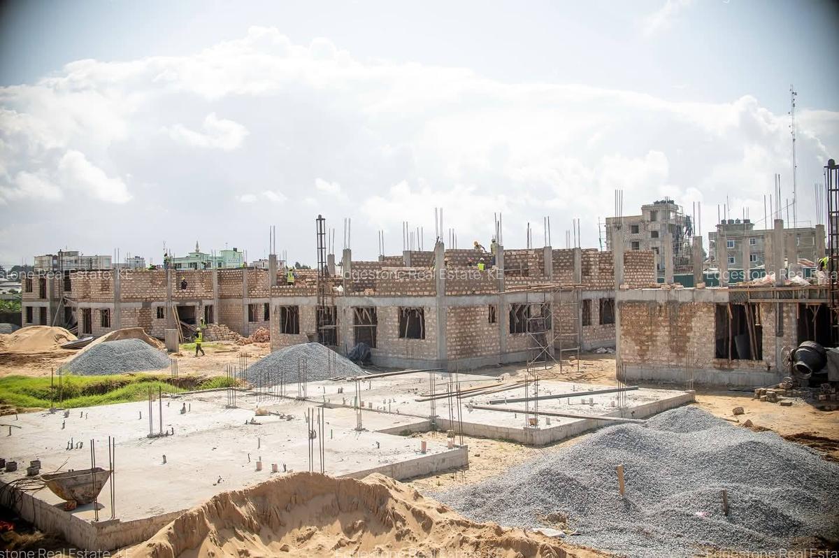 3 Bed Apartment with En Suite in Mtwapa - 12