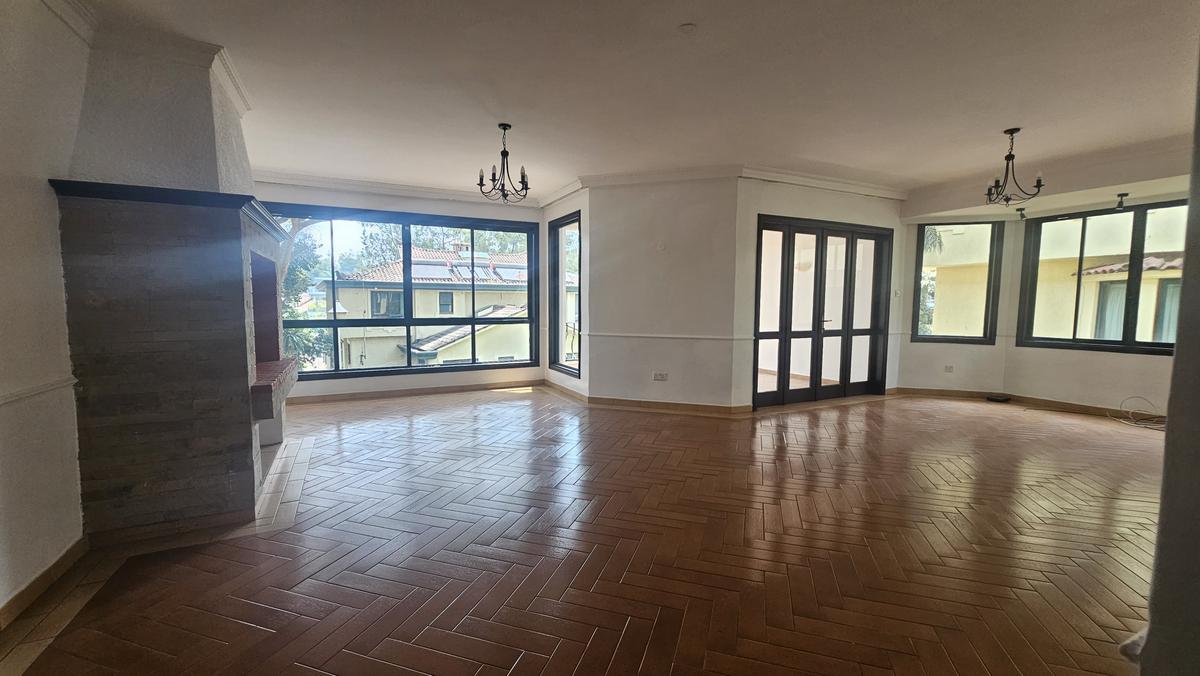 4 Bed Townhouse with En Suite at Kyuna - 6