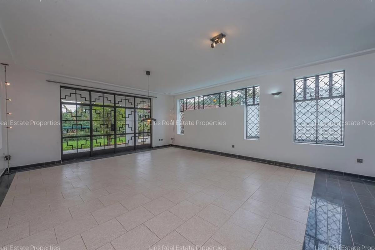 4 Bed House with En Suite in Runda - 5
