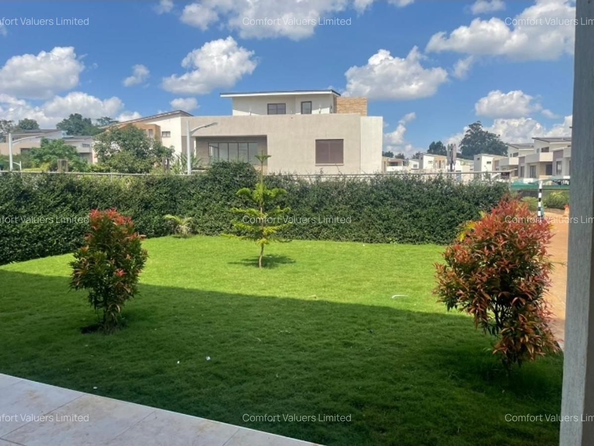 5 Bed Townhouse with En Suite at Runda - 1