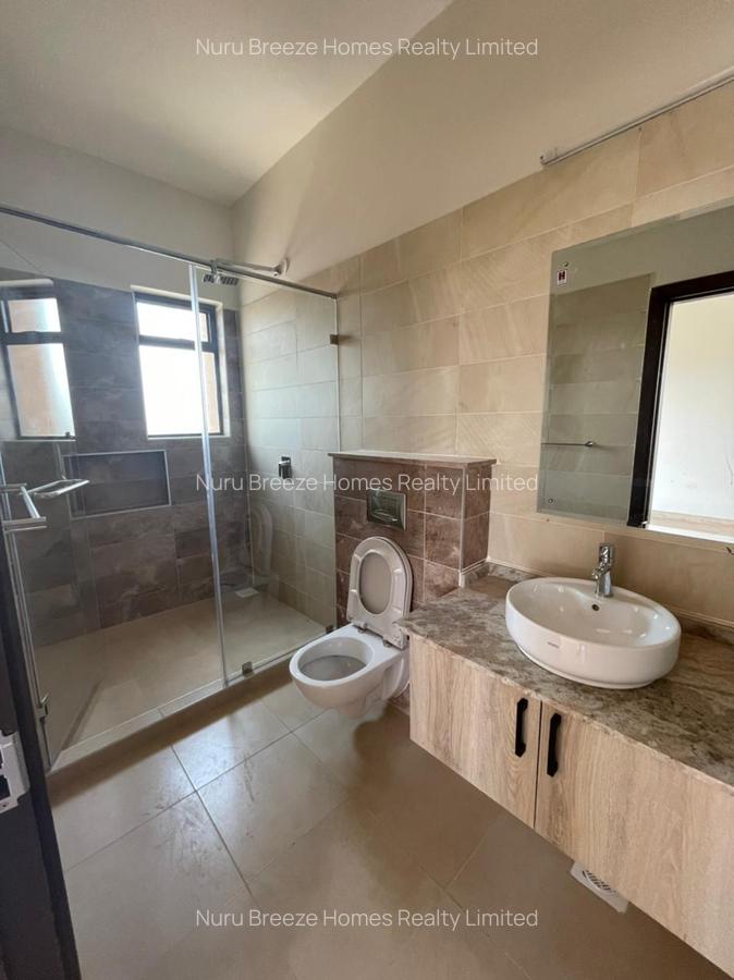 3 Bed Apartment with En Suite in Parklands - 6